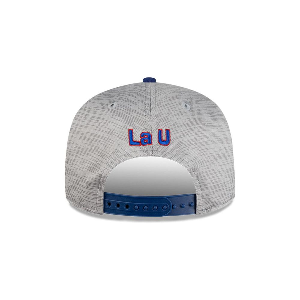 Gorra 59fifty Futbol Universidad De Chile Gris New Era image number 4.0