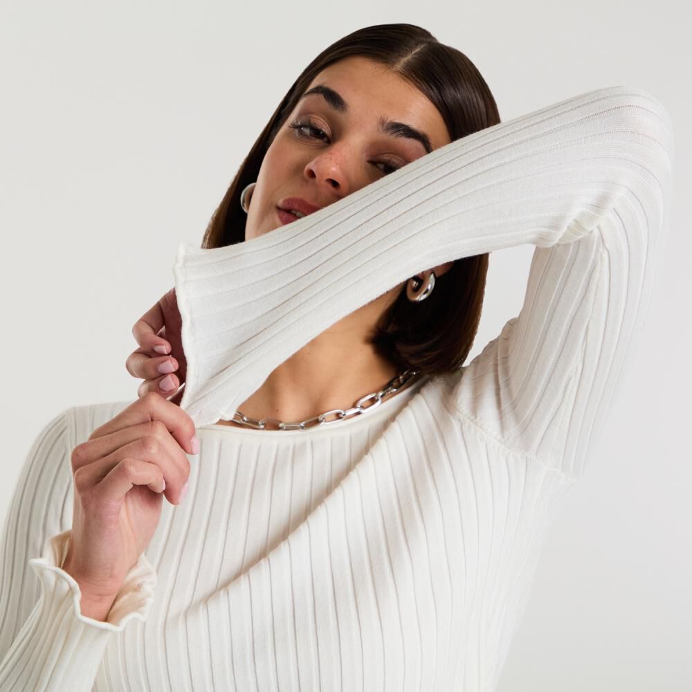Sweater Crop Asimetrico Manga Larga Cuello Bote Mujer Rolly Go image number 4.0