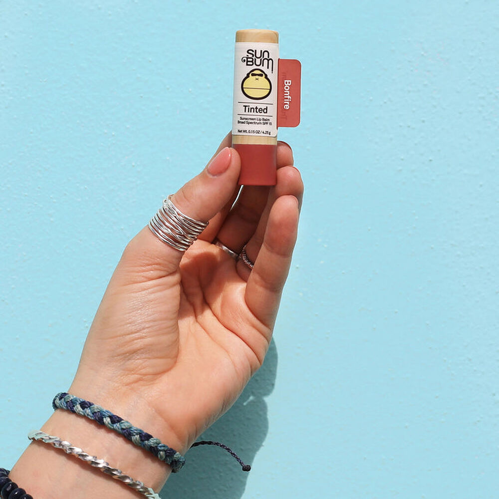 Bálsamo Labial Con Color Spf 15 Bonfire Sun Bum image number 3.0