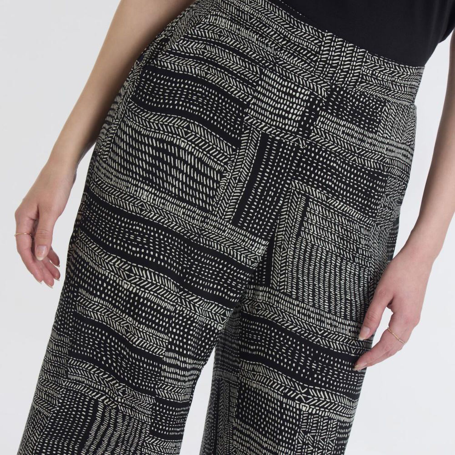 Pantal&oacute;n Full Print Tiro Medio Palazzo Mujer Geeps image number 4.0