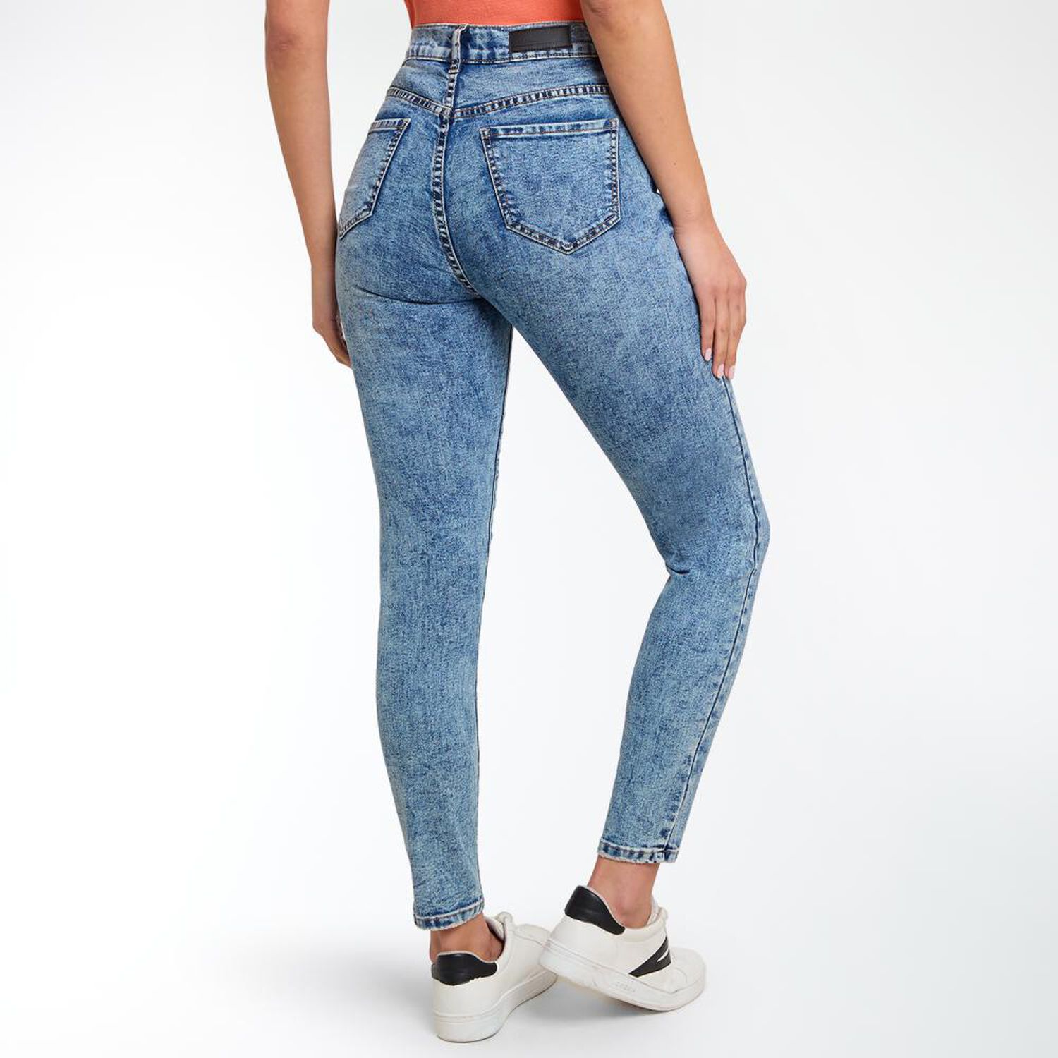 Jeans Con Hebilla Tiro Medio Skinny Mujer Kimera image number 3.0