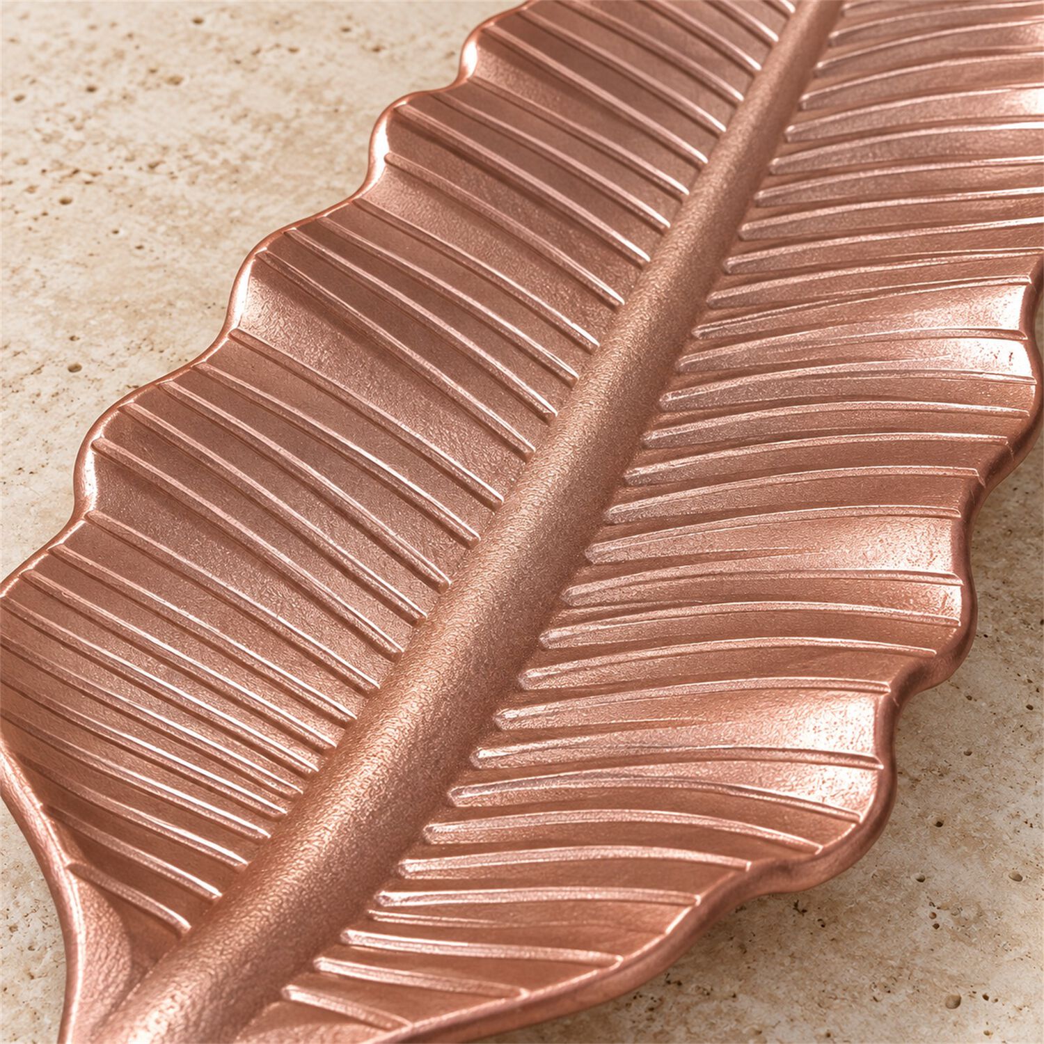 Bandeja Decorativa Forma Hoja Alargada Rose Gold 47 Cm image number 6.0