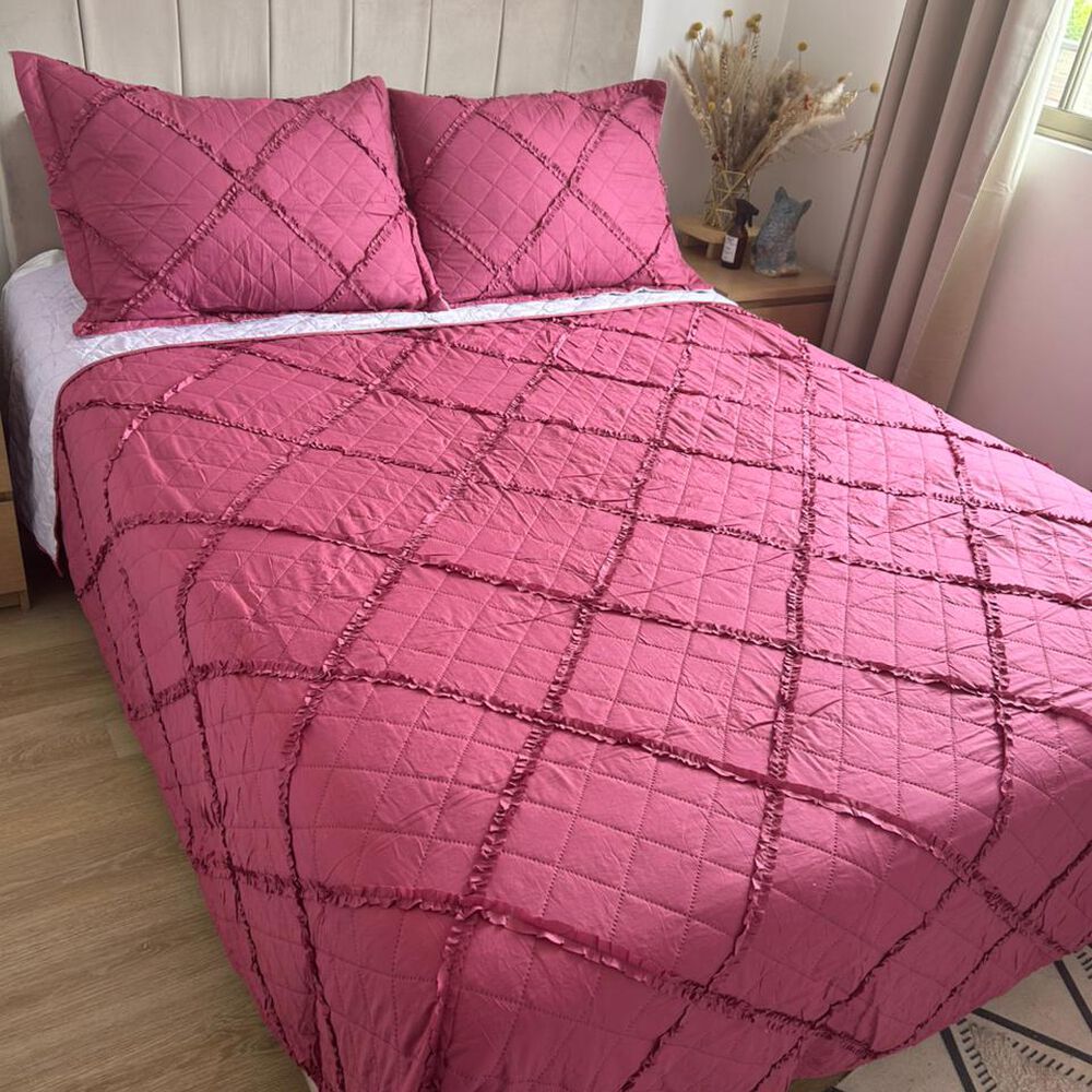 Cubrecama 2 Plazas Microfibra Con Vuelos Fucsia image number 0.0