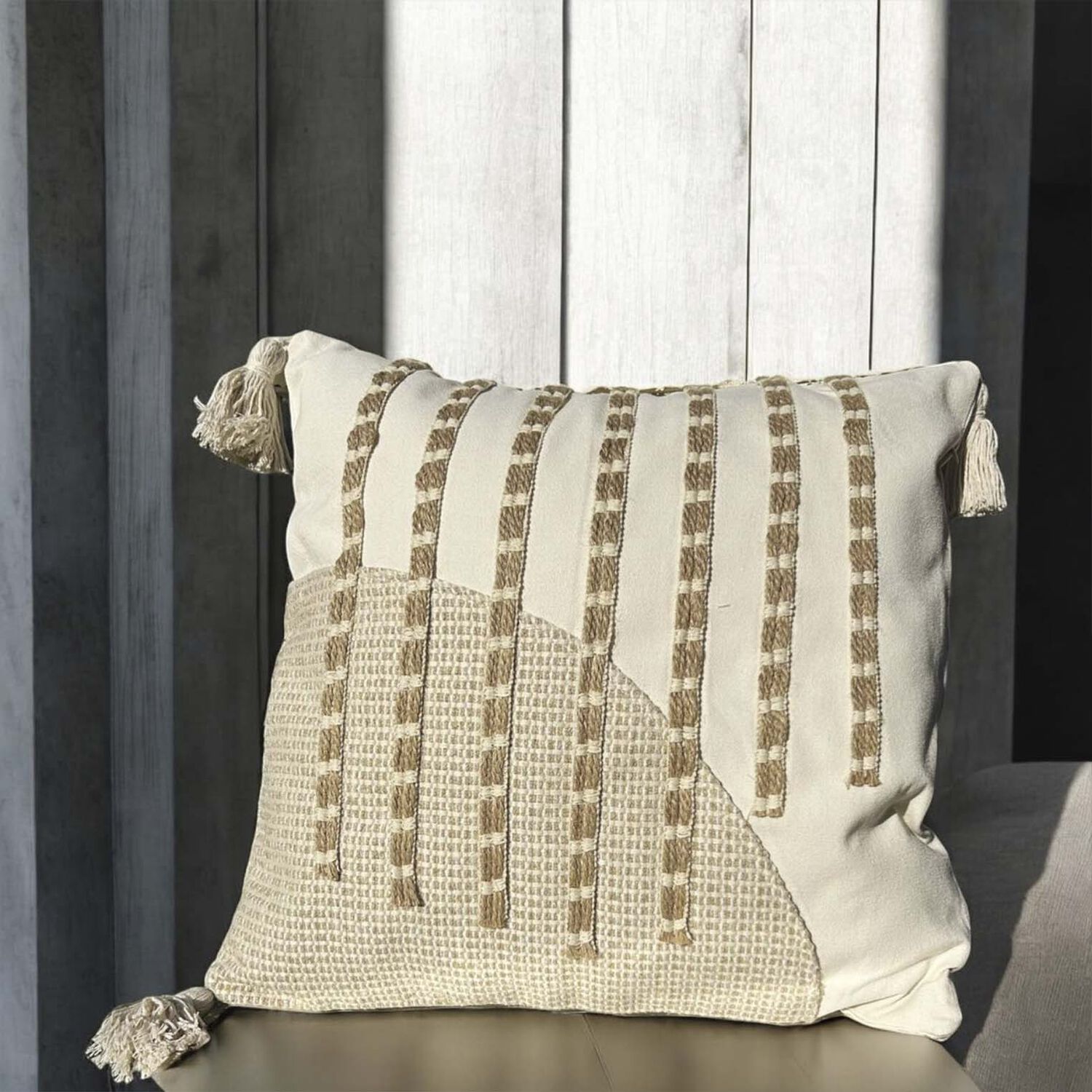 Pack De 02 Fundas De Cojin Con Detalles En Yute 45x45 Cm Md06 image number 3.0