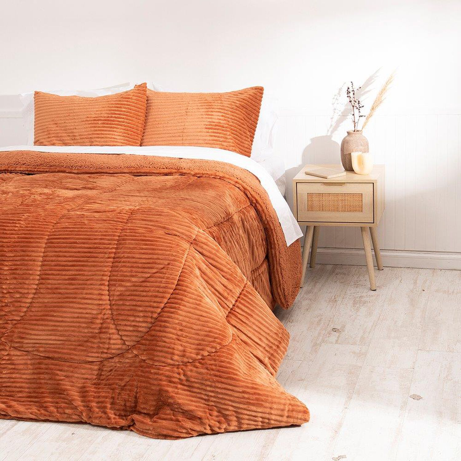 Plumon Corduroy Coral Sherpa Super King Caf&eacute; image number 3.0