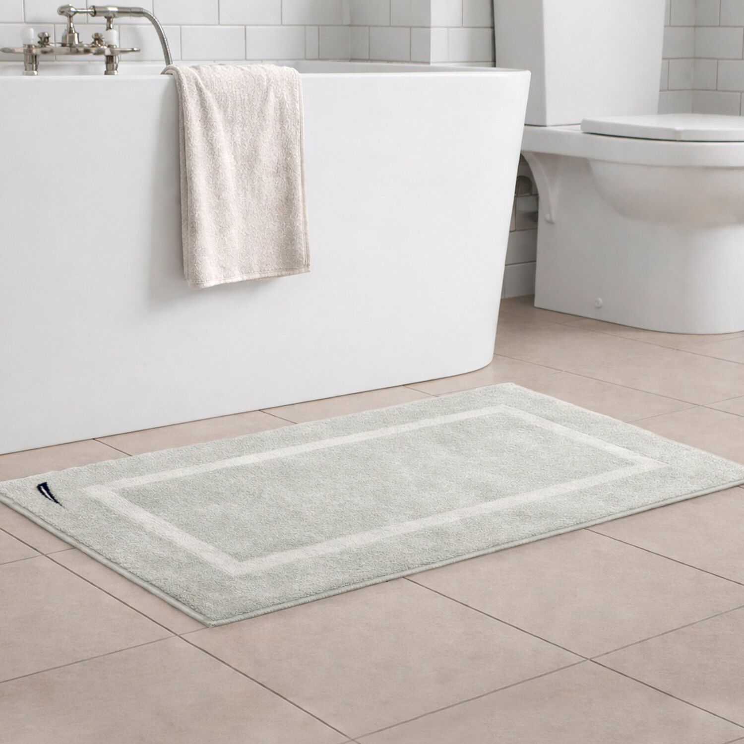 Toalla De Piso Signature Nautica Home 100% Algod&oacute;n 45x76cm Gris Claro image number 0.0