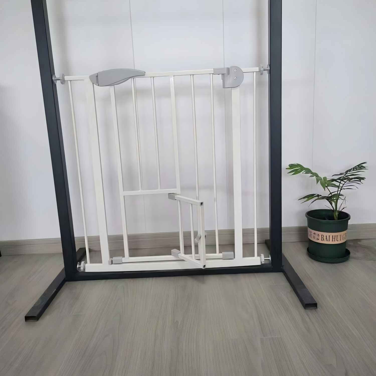 Reja De Seguridad Bebe Puerta Mascota Doble Seguro 75-82 Cm image number 9.0