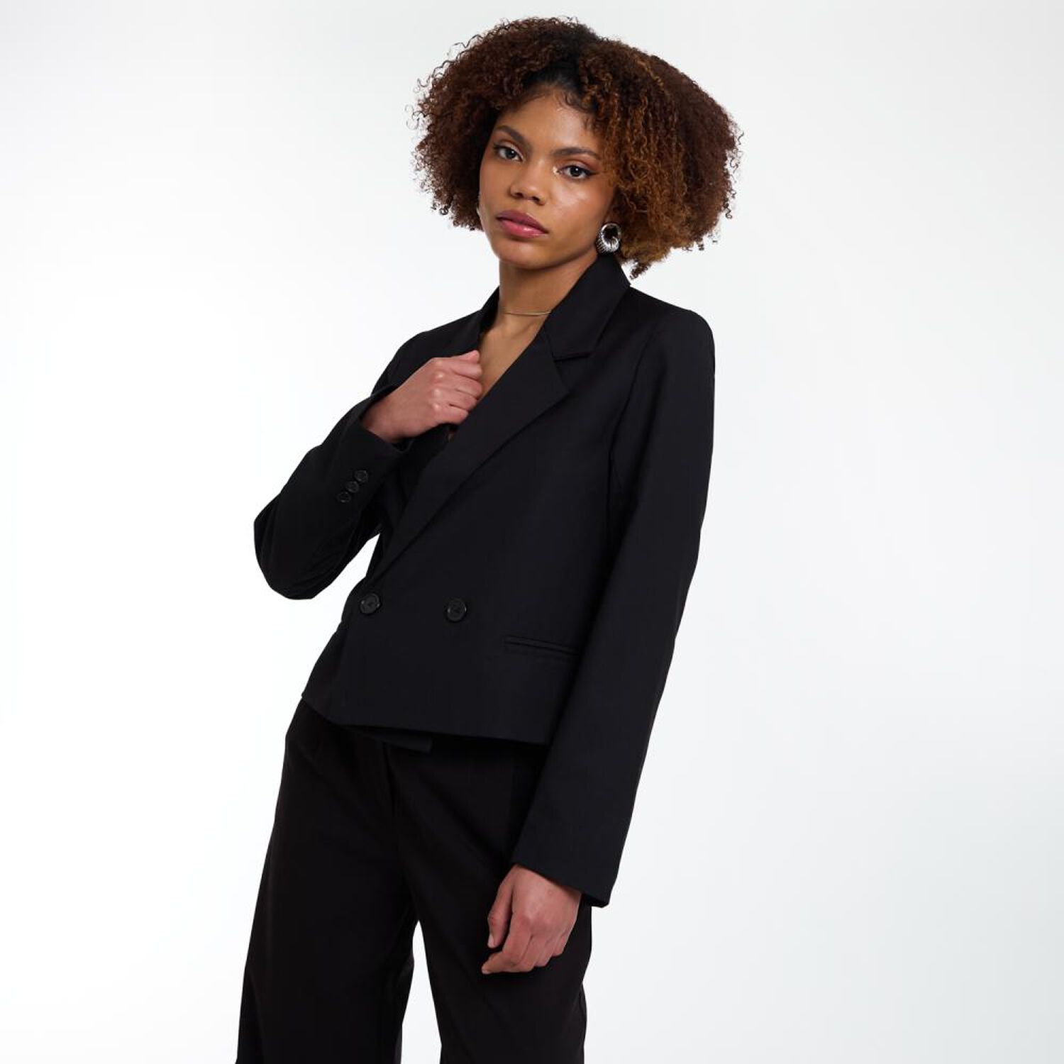 Blazer Corto Con Botones Cuello Solapa Mujer Rolly Go image number 2.0