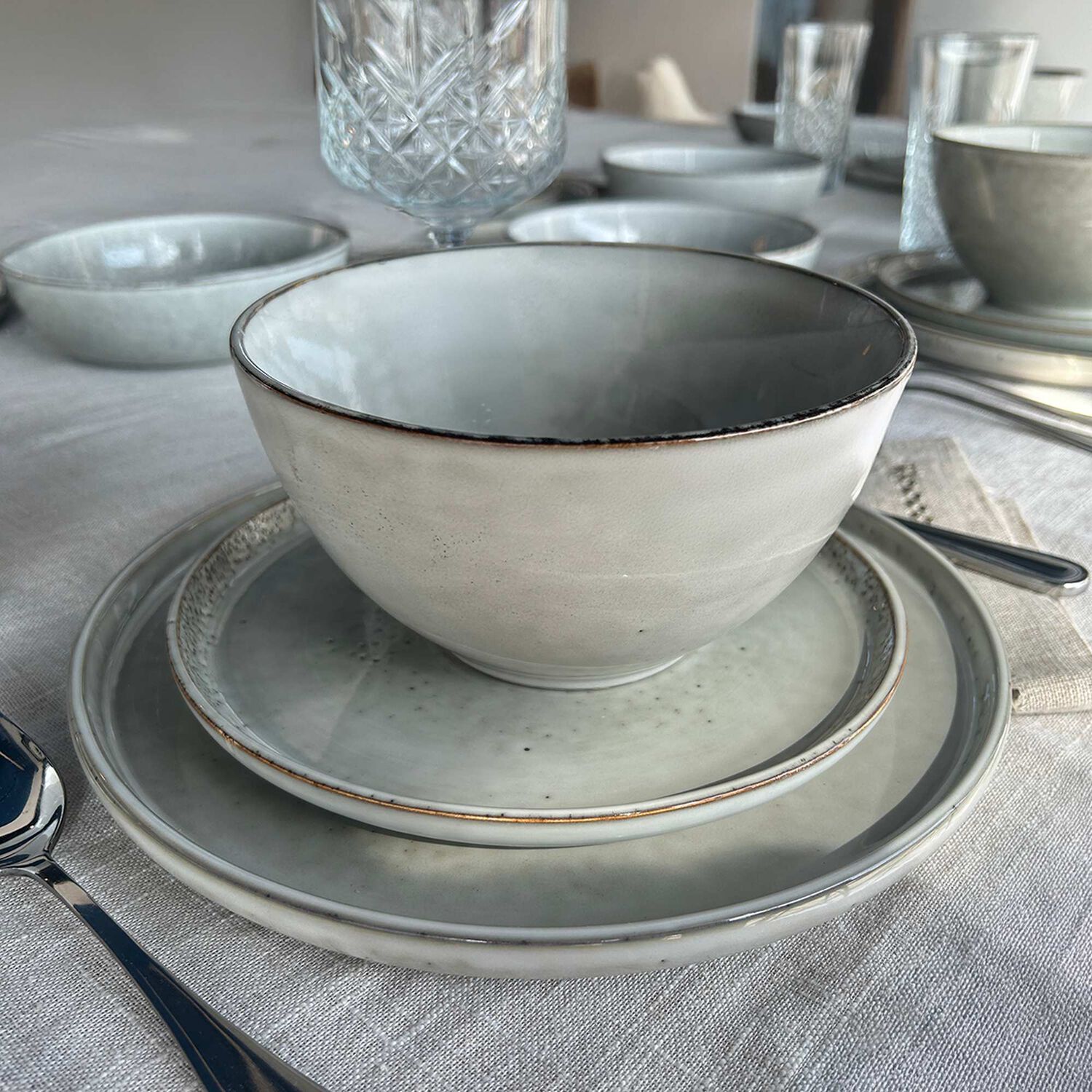 Set 6 Platos Redondo Ceramica 22 Cm Gris Linea Oslo image number 1.0