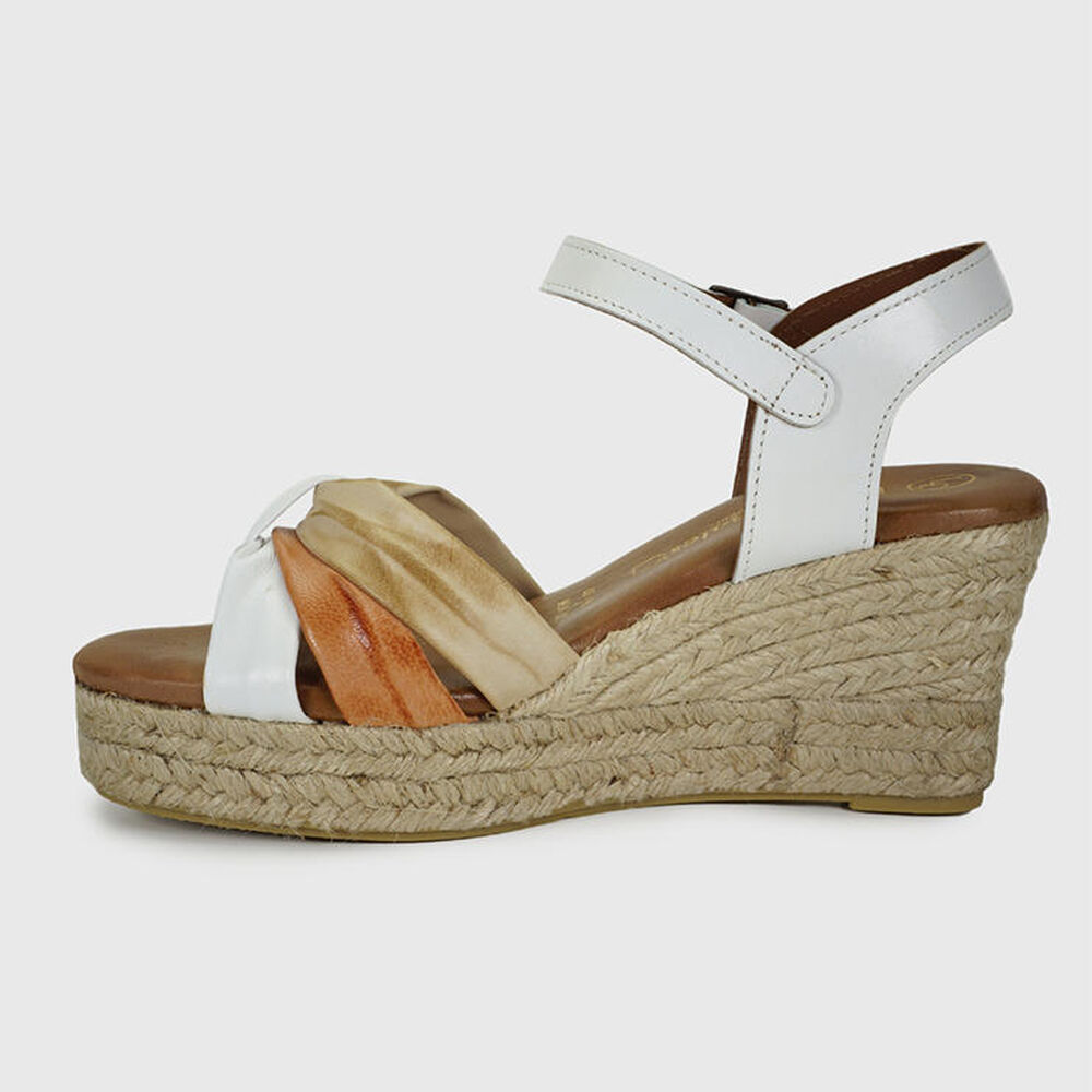 Sandalia Cuero Adriana Multicolor image number 6.0