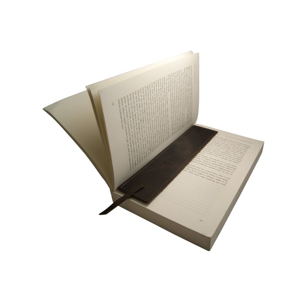 Marcapaginas De Cuero Negro image number 0.0