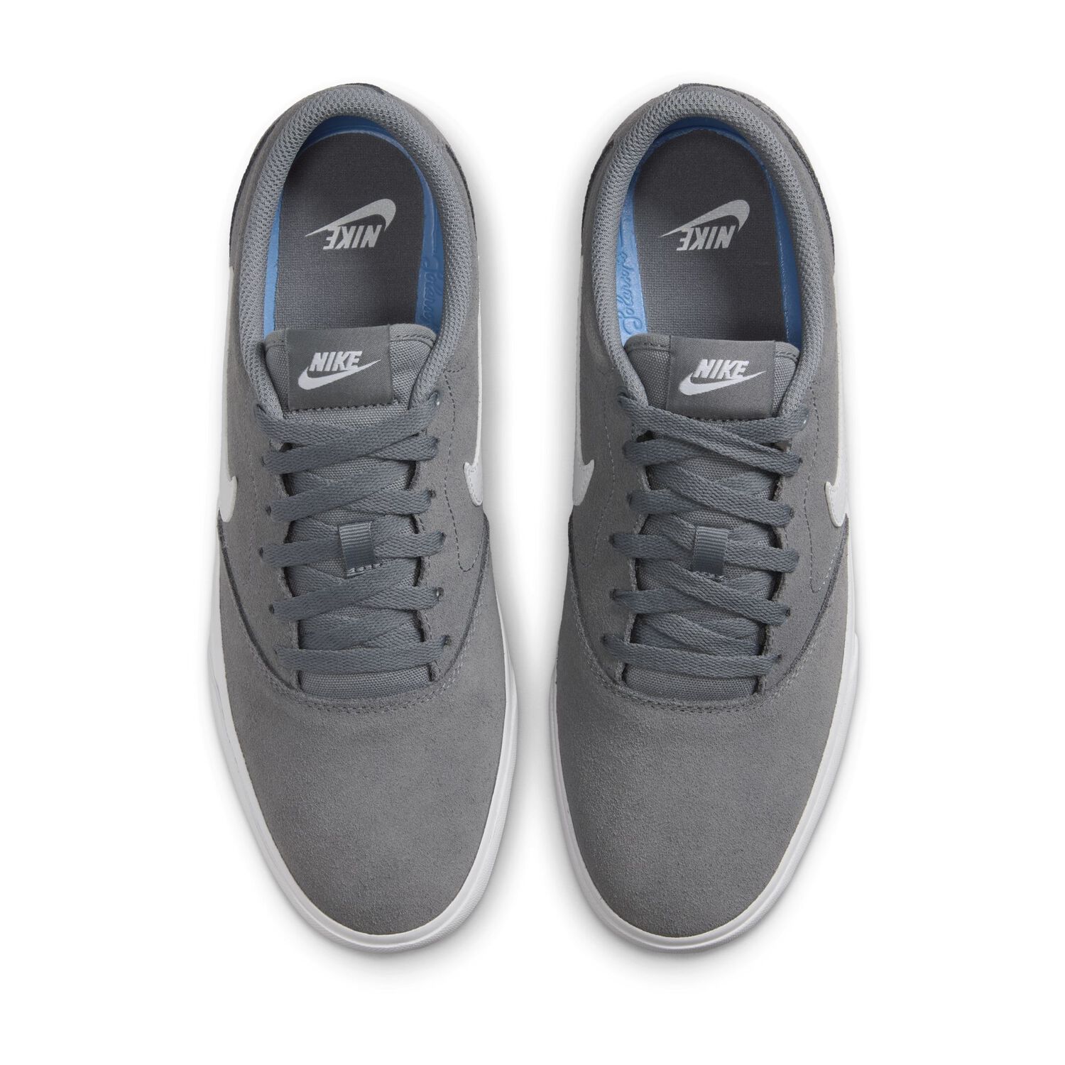 Zapatilla Nike Charge Suede Hombre Gris image number 4.0