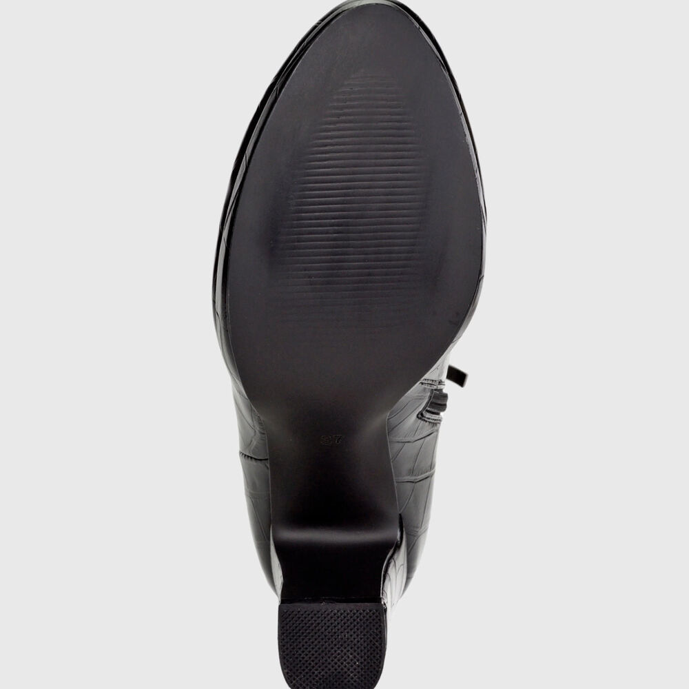 Bota Iratxe Negro image number 6.0