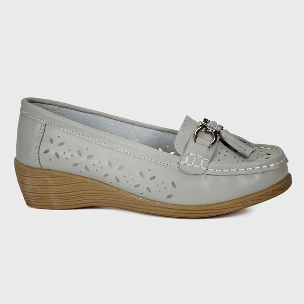 Mocasín Cuero Renata Gris image number 1.0