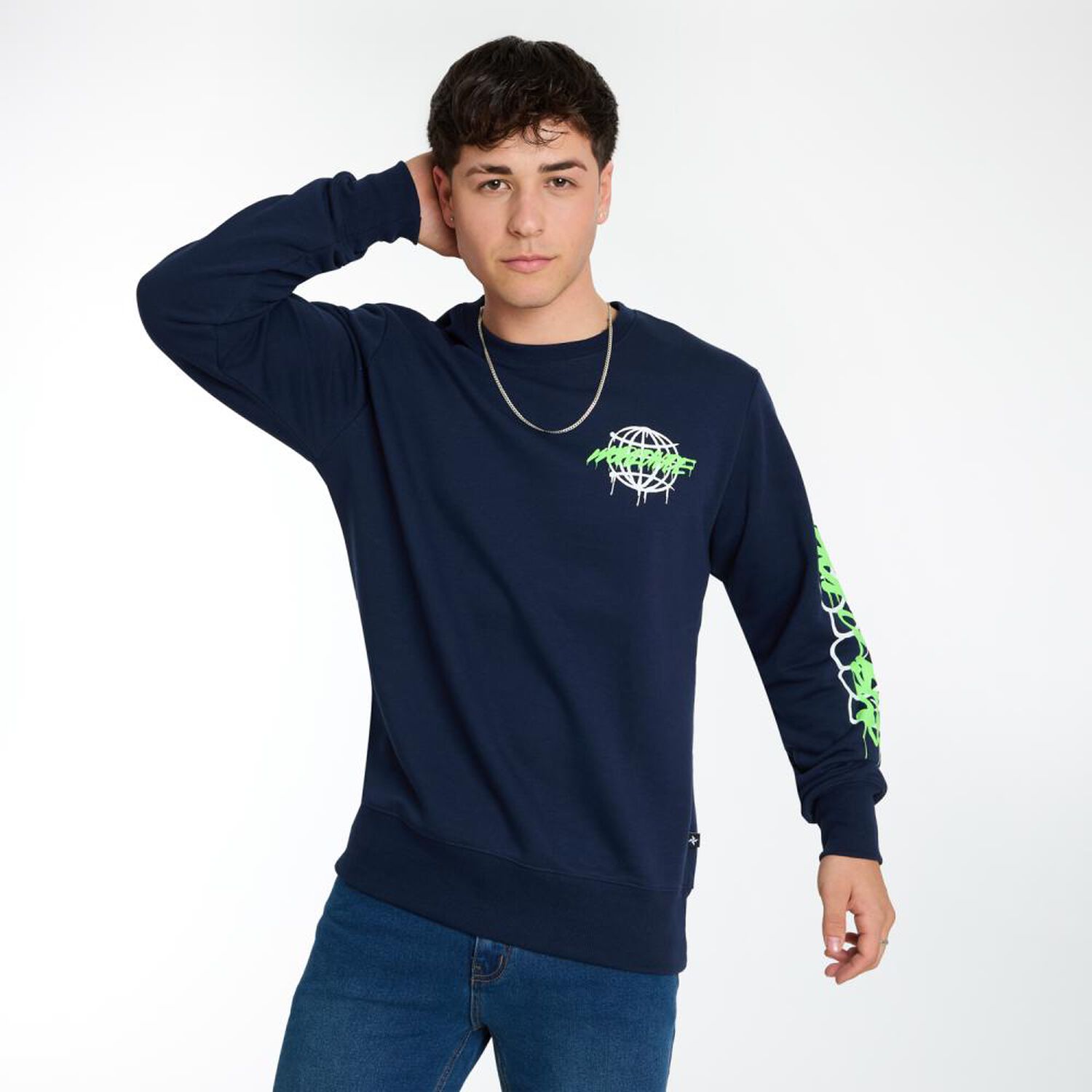 Poler&oacute;n Estampado Slim Fit Cuello Redondo Hombre Skuad image number 0.0