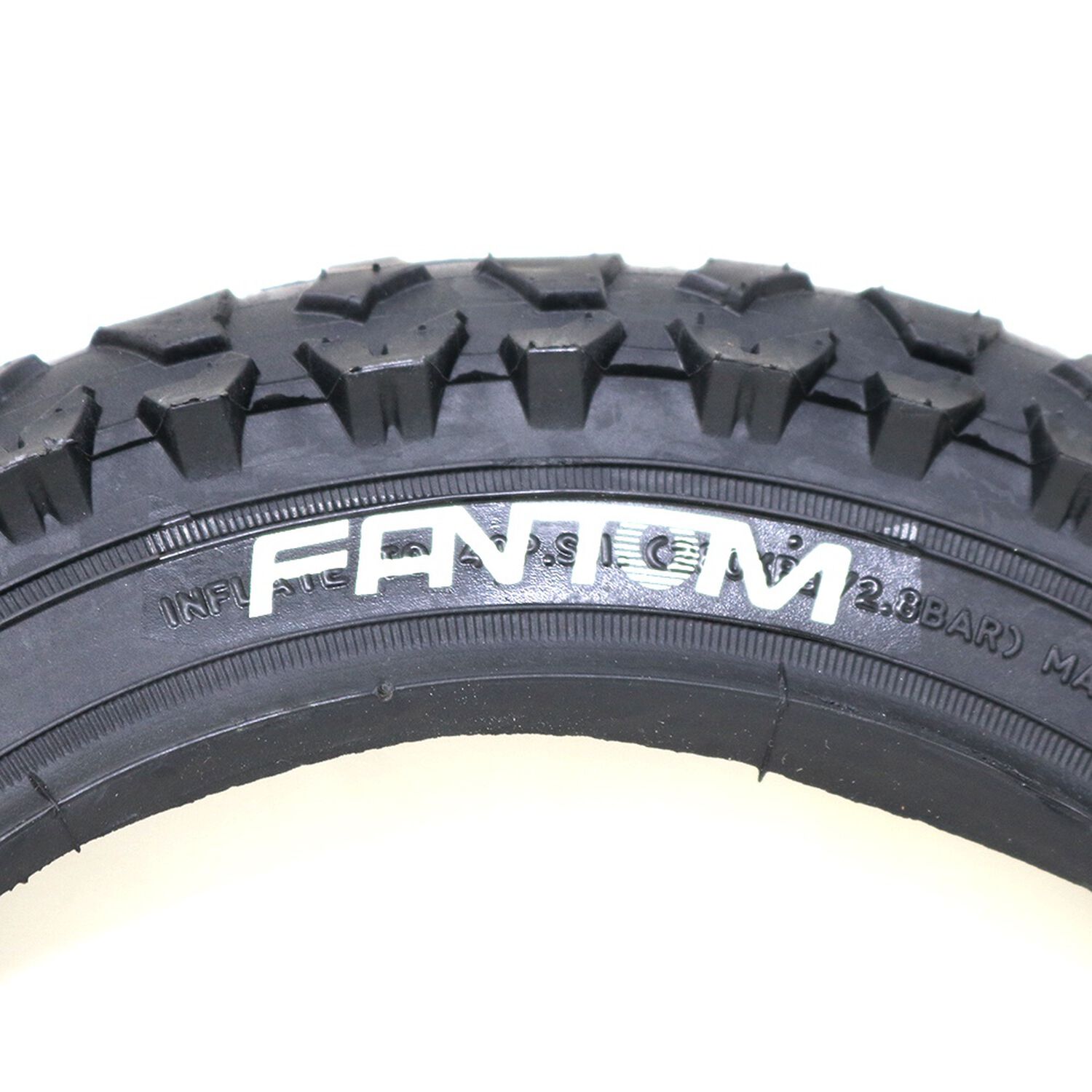 Neum&aacute;tico Fantom Mtb 18x2.125 Negro image number 1.0