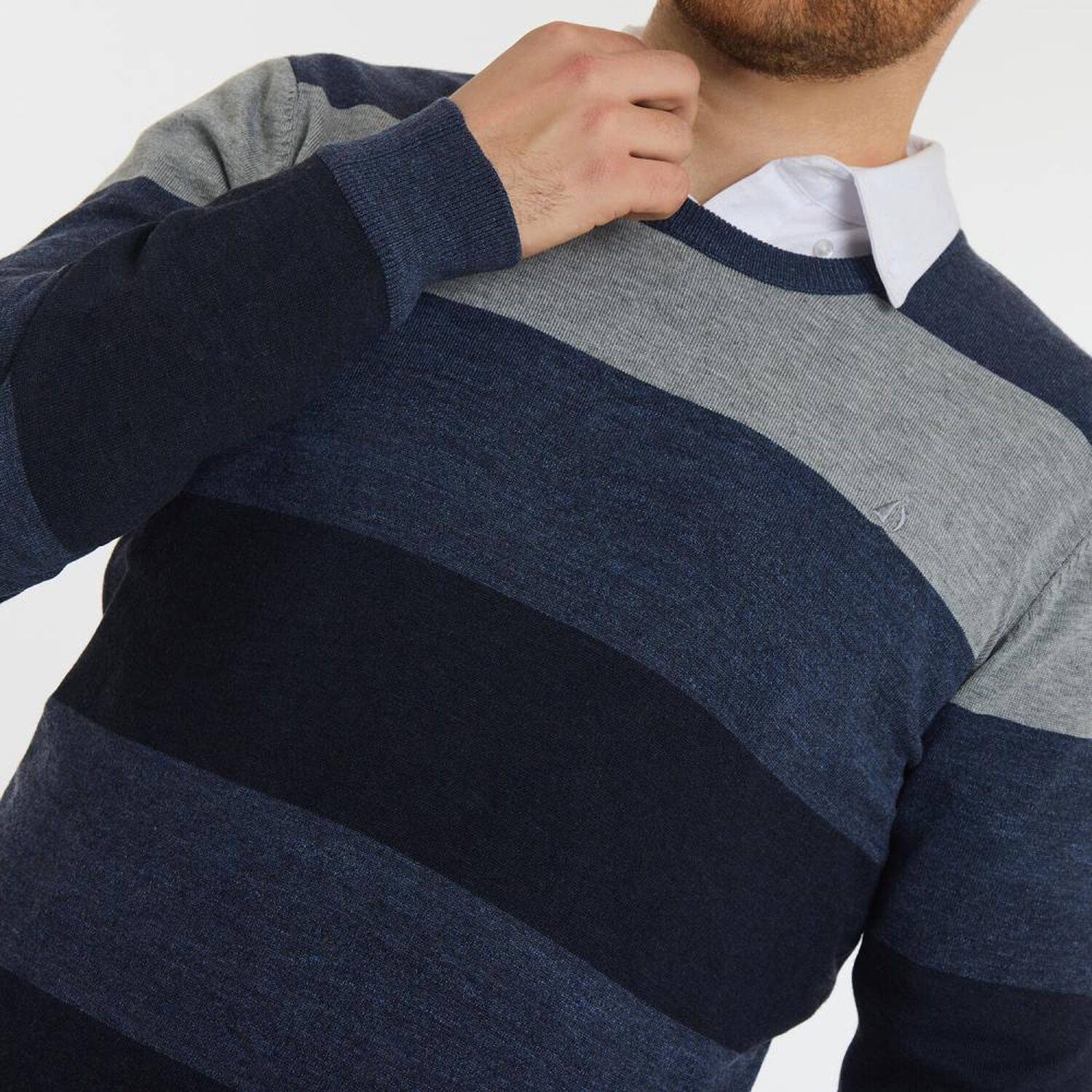 Sweater Rayas Regular Manga Larga Cuello Redondo Hombre Herald image number 4.0
