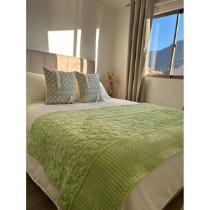 Set De Piecera De Polar Verde + 2 Fundas Kilim