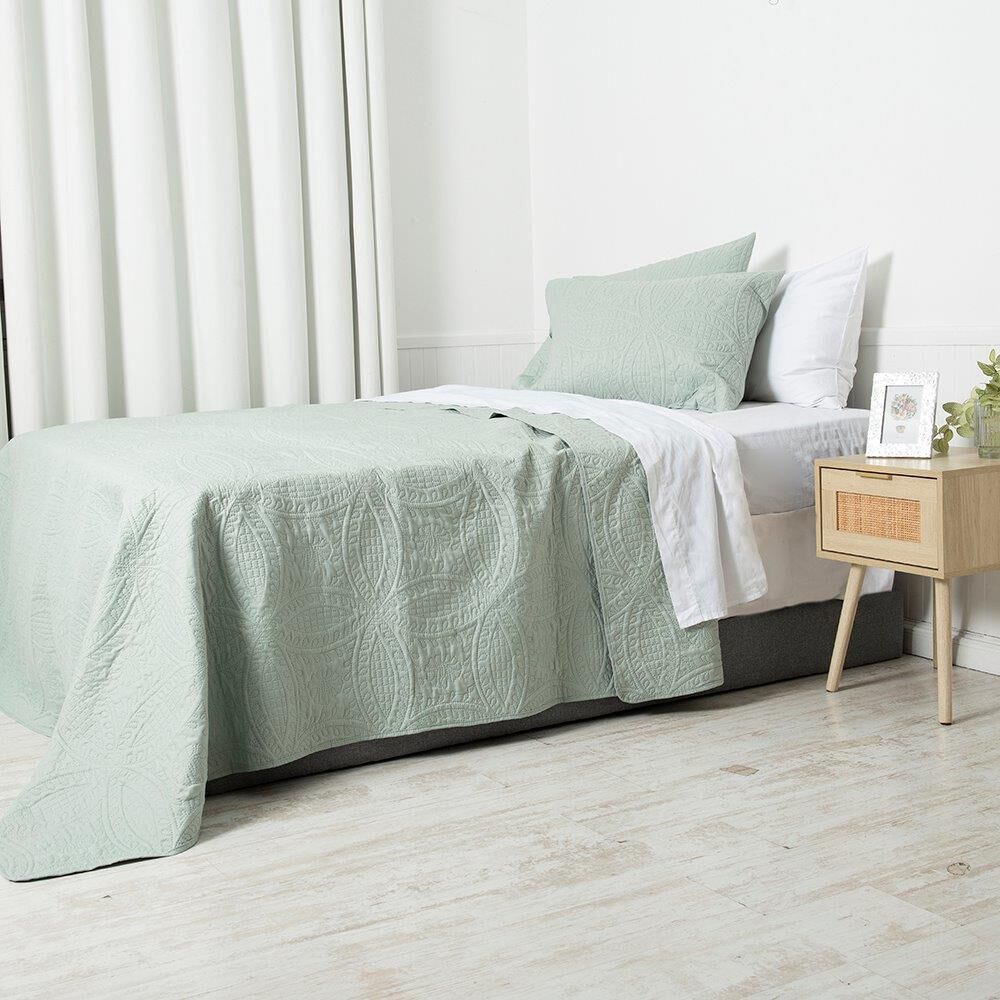 Quilt Mf King Portugal Verde image number 4.0