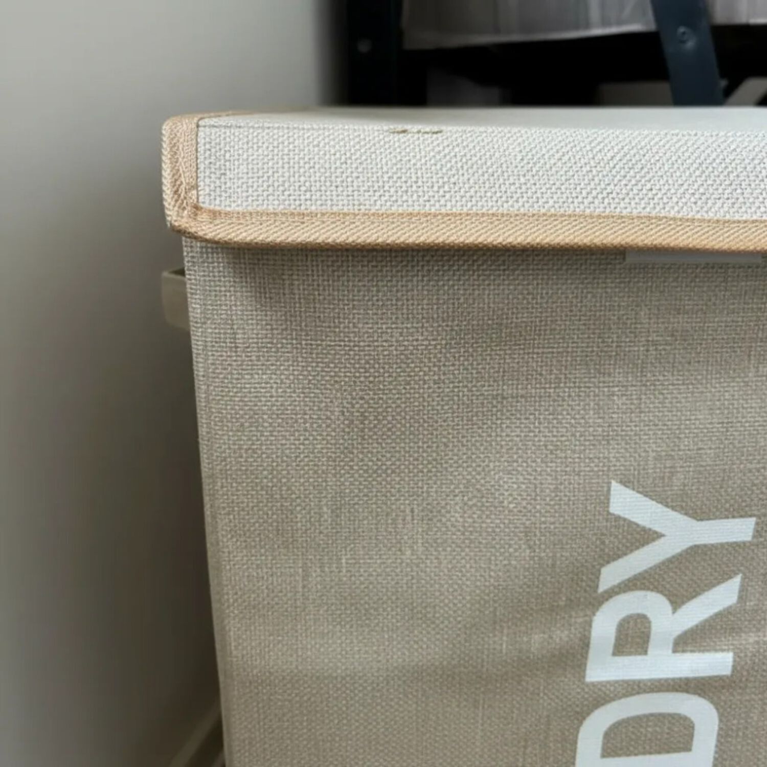 Canasto Organizador Para Ropa Laundry Beige Con Tapa image number 4.0