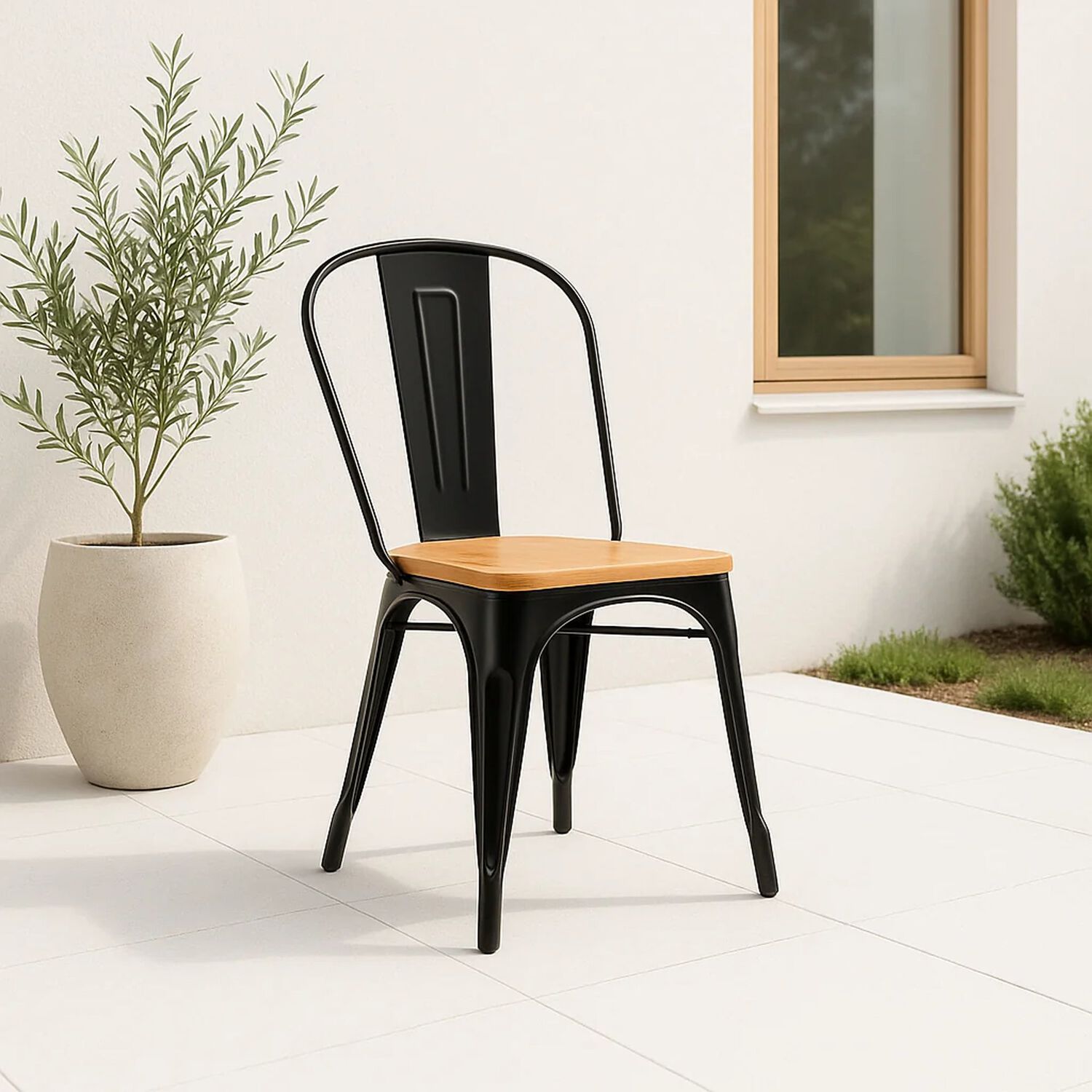 Silla Tolix De Comedor O Terraza Exterior Con Asiento De Madera Clara - Negra image number 1.0