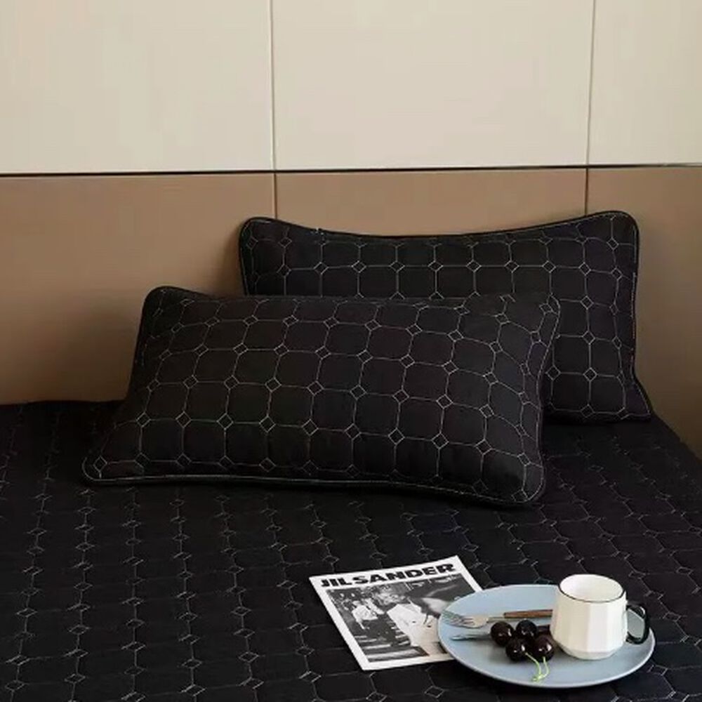 Cubrecama Quilt Cobertor King. Blanco Y Negro image number 2.0