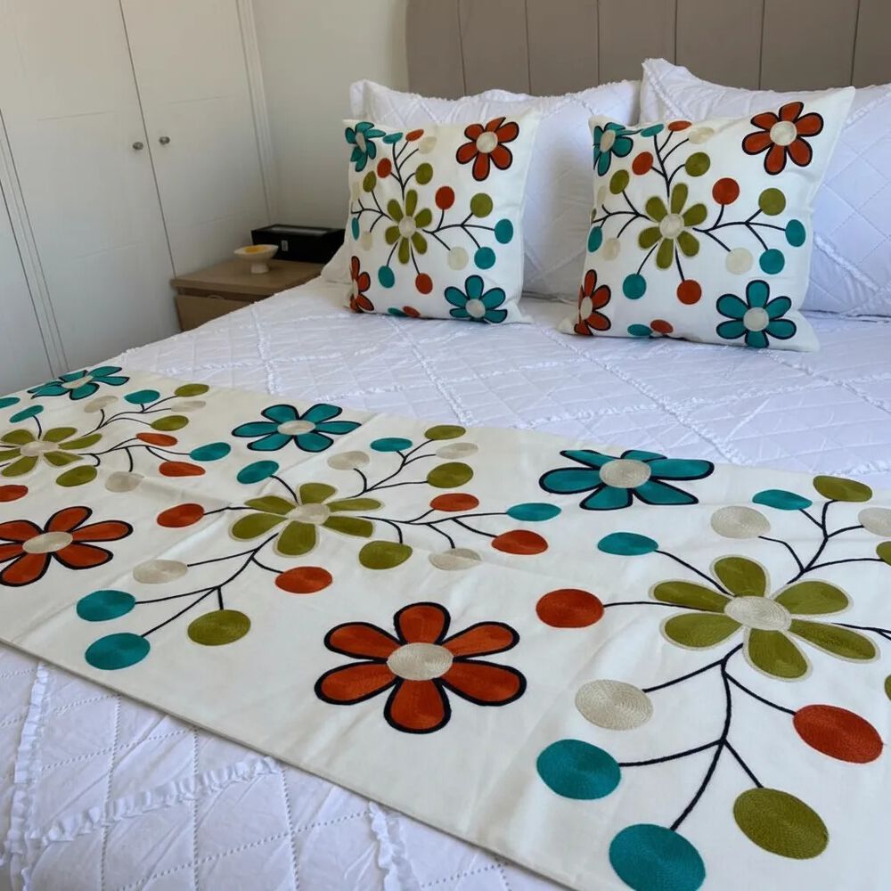 Set De Pieceras Bordadas + Fundas image number 2.0