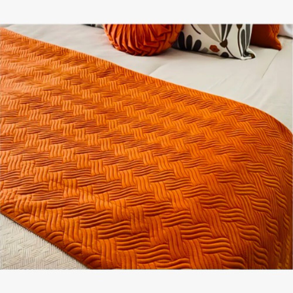 Piecera De Cama Plush Con 2 Fundas Colores Color Terracota image number 1.0