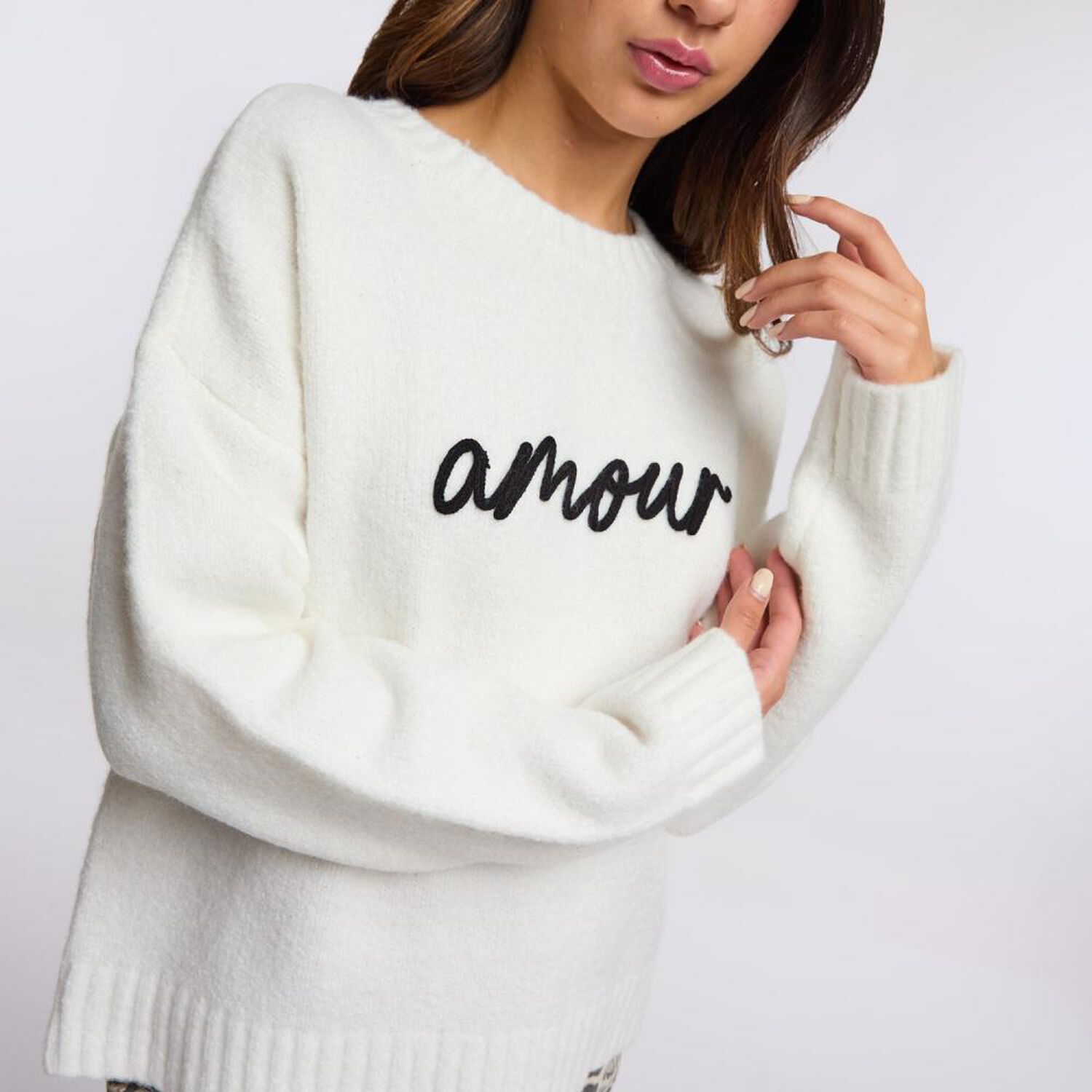 Sweater Aplicaci&oacute;n En Centro Manga Larga Cuello Redondo Mujer Freedom image number 4.0