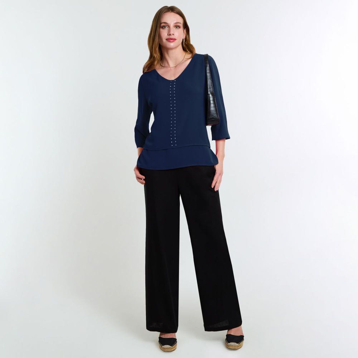 Blusa Lisa Manga 3/4 Cuello V Mujer Lesage image number 1.0