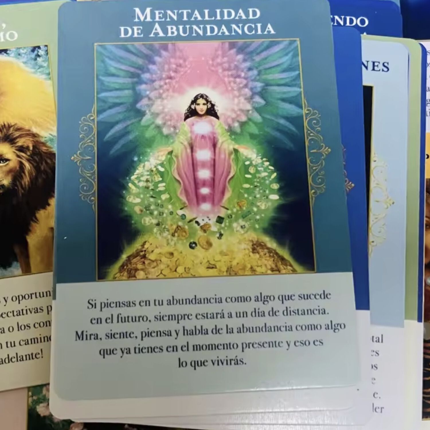 Oraculo Cartas Angeles De Abundancia En Espanol image number 4.0