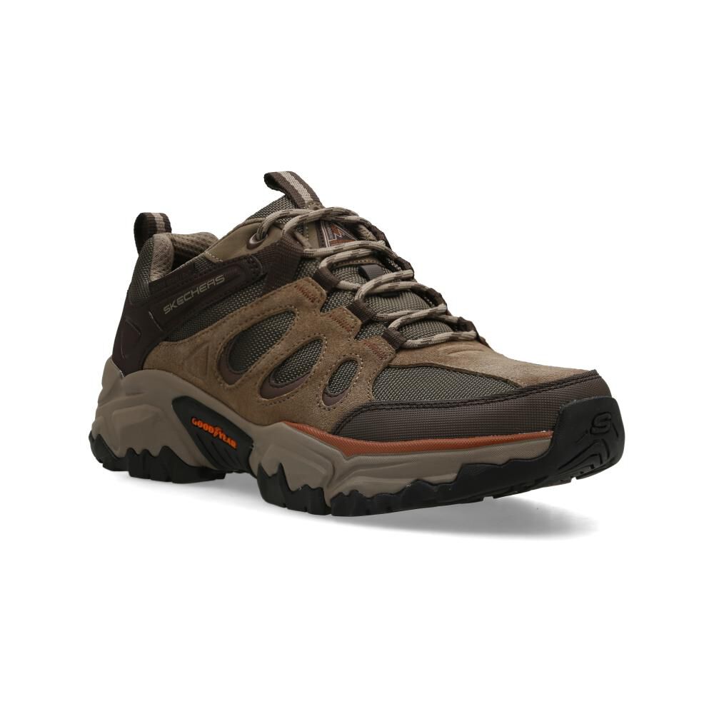 Zapatilla Outdoor Hombre Skechers Taupe image number 0.0