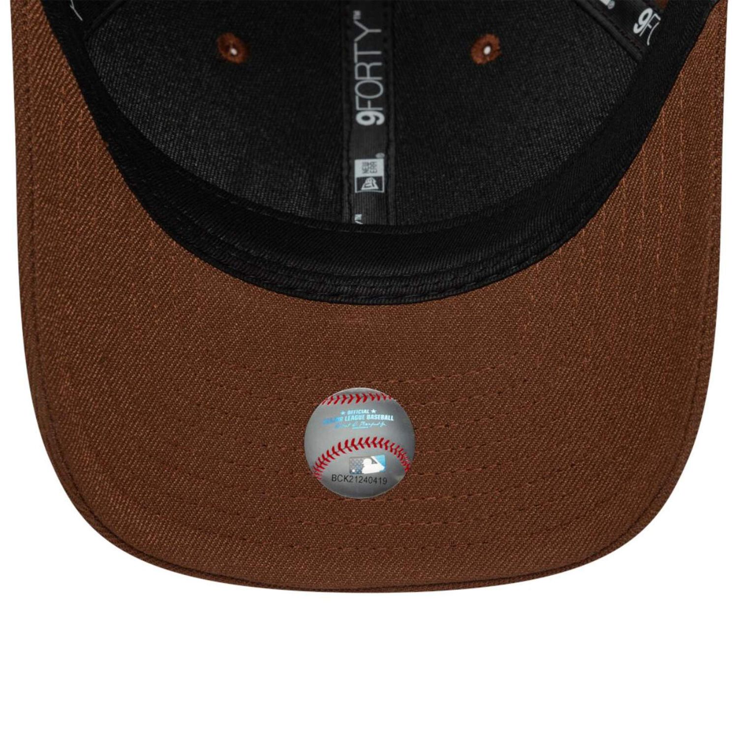 Gorra 9forty Oakland Athletics Seasonal Colors Caf&eacute; image number 4.0