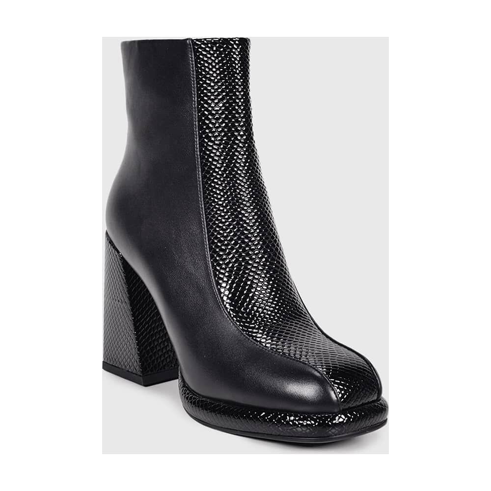 Bot&iacute;n Moriel Negro image number 2.0