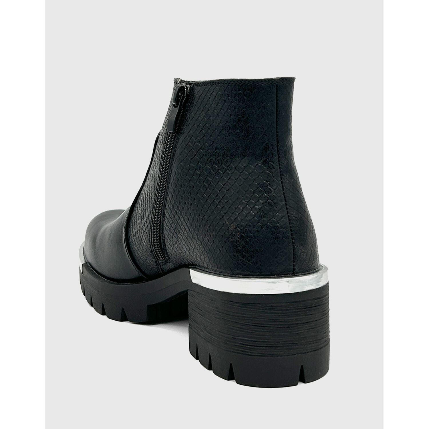 Botin Punta Redonda, Con Taco Medio Y Cierres Negro image number 3.0