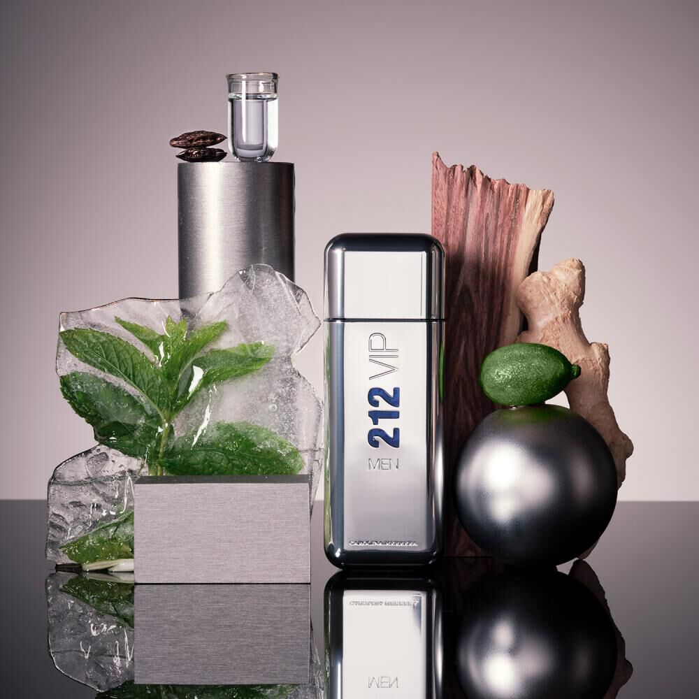 Perfume 212 Vip Men + Sg Tb Carolina Herrera / 100 ml / Edt image number 3.0