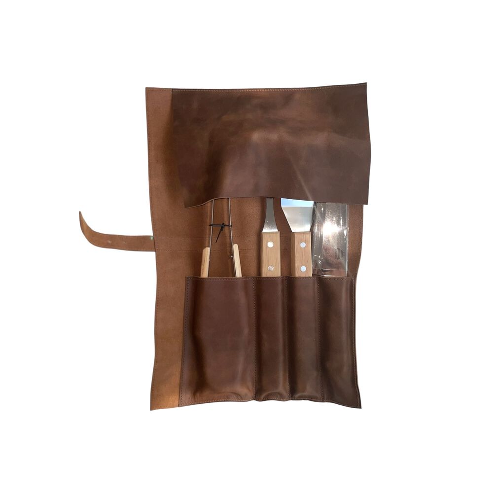 Kit Parrillero Con Estuche De Cuero image number 1.0