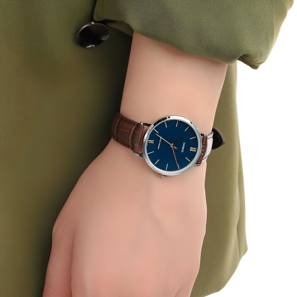 Reloj Ltp-vt01l-2b Mujer Analogo Cuero image number 2.0