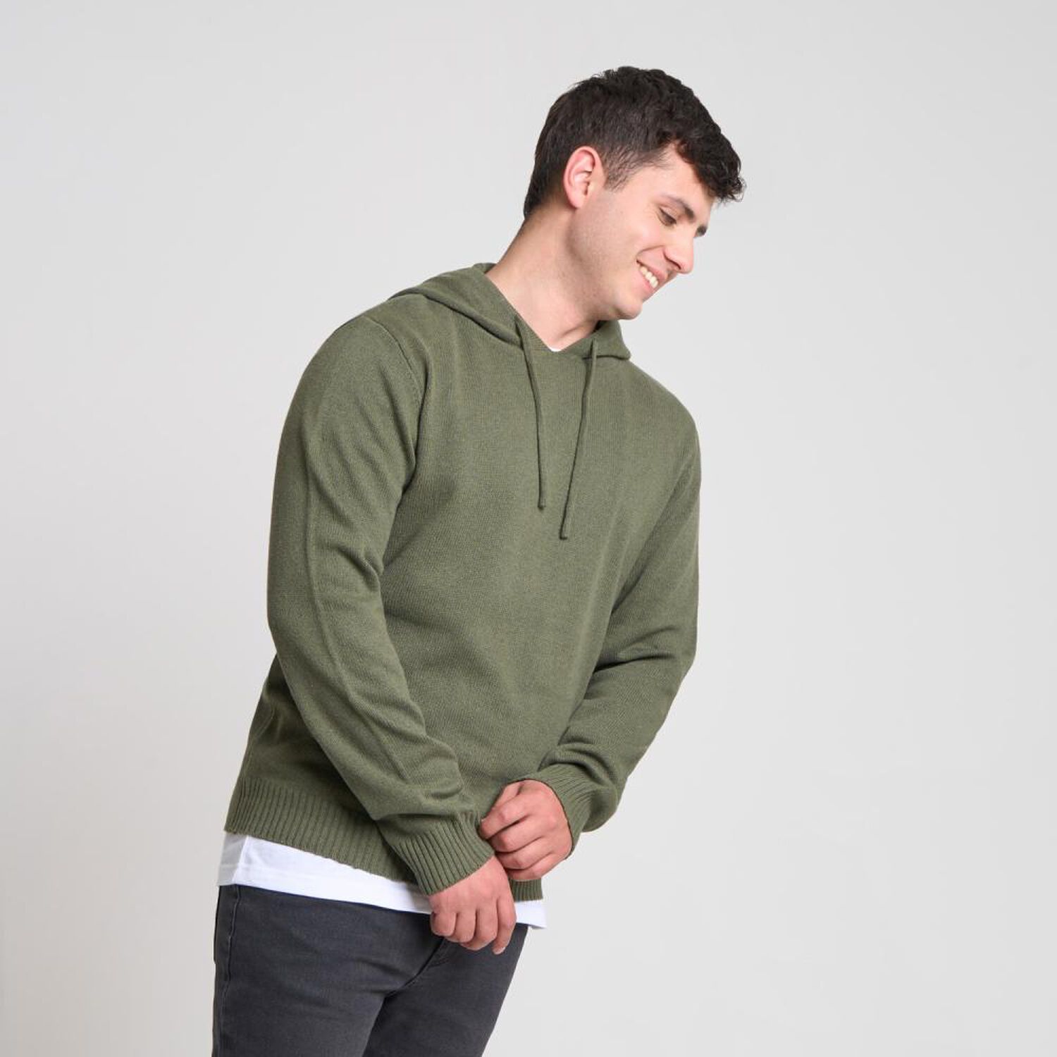 Sweater Con Dise&ntilde;o Manga Larga Cuello Alto Con Capucha Hombre Skuad image number 2.0