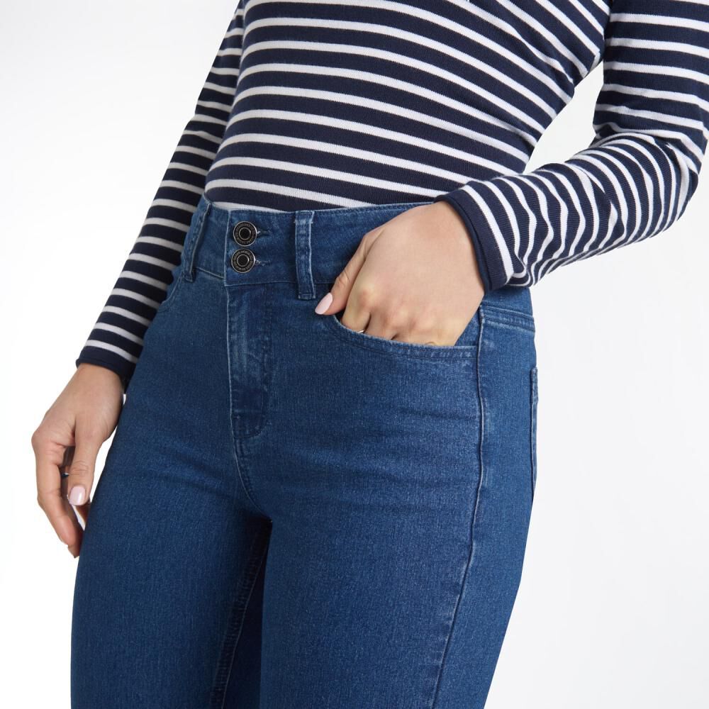 Jeans Bot&oacute;n Con Bolsillo Tiro Medio Regular Mujer Geeps image number 4.0