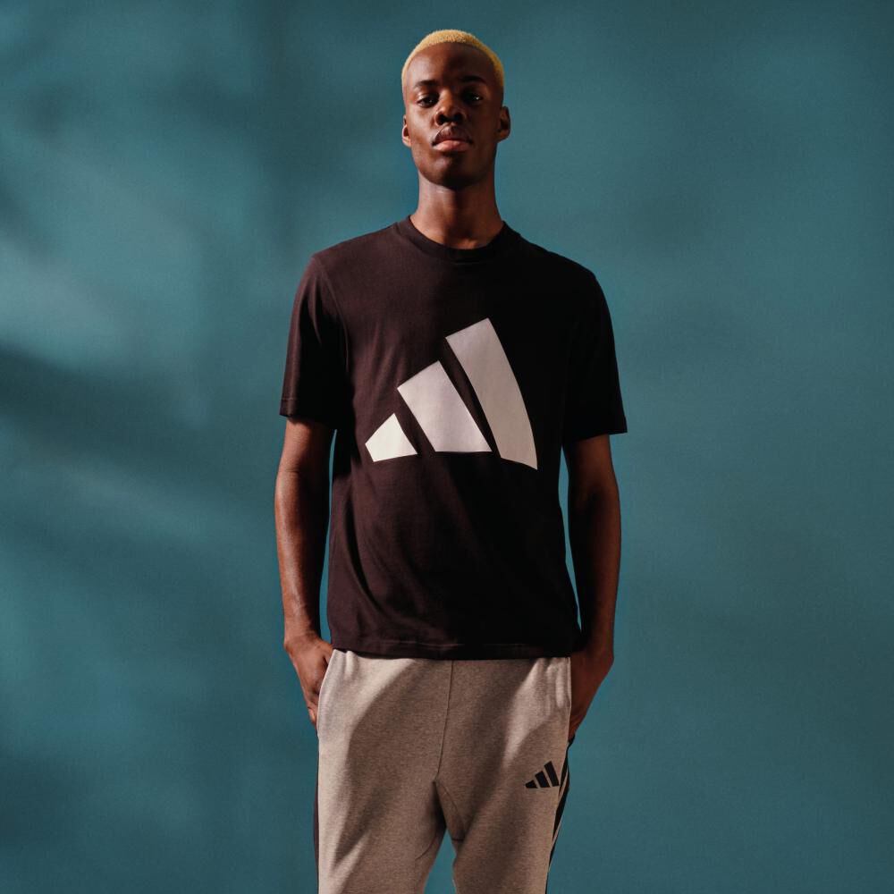 Polera Deportiva Hombre Adidas image number 15.0