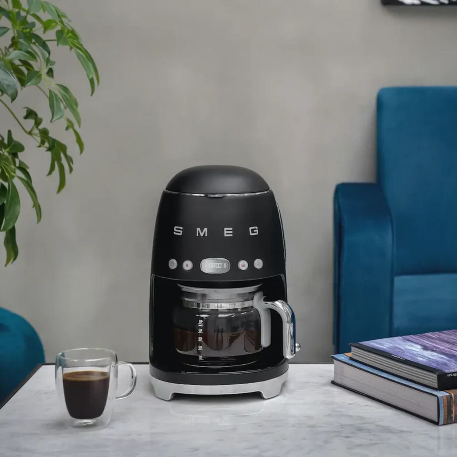 Cafetera De Goteo Smeg Negra image number 1.0