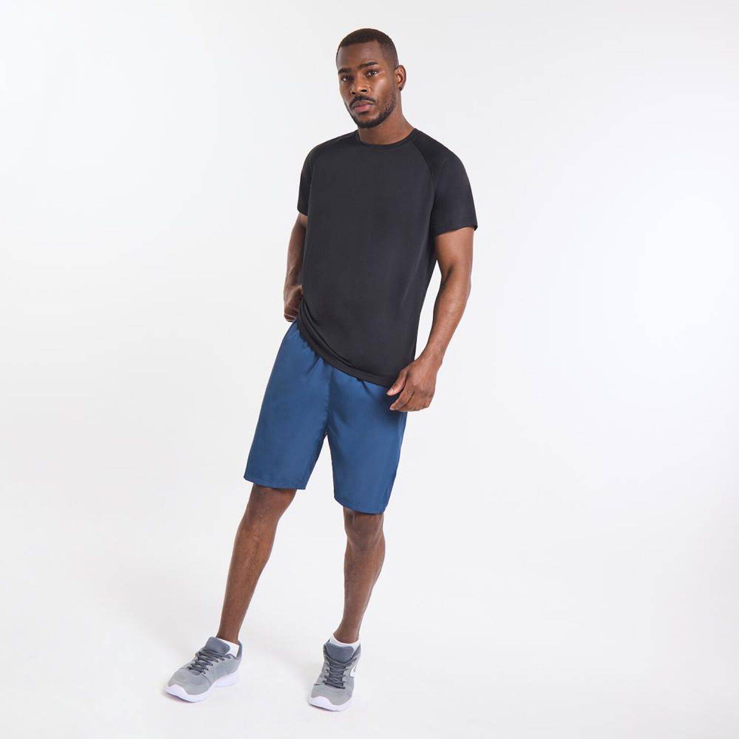 Short Deportivo Tiro Medio Regular Hombre Wetland image number 1.0