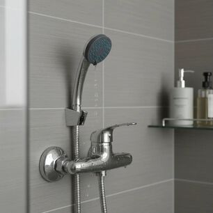 Monomando Llave Grifo Para Ducha Modelo Colomba Marca Taumm Color Cromo