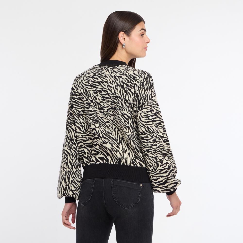 Sweater Jackard Regular Manga Larga Cuello Redondo Mujer Rolly Go image number 3.0