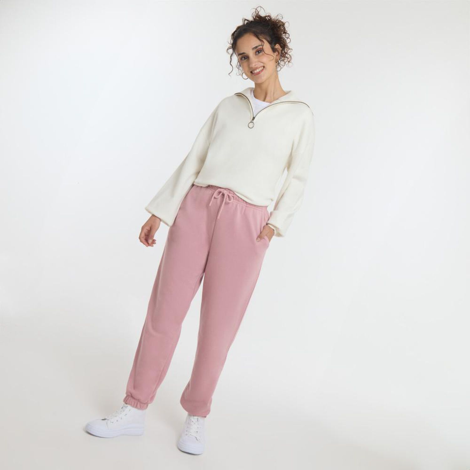 Pantal&oacute;n De Buzo Tiro Medio Jogger Mujer Freedom image number 1.0