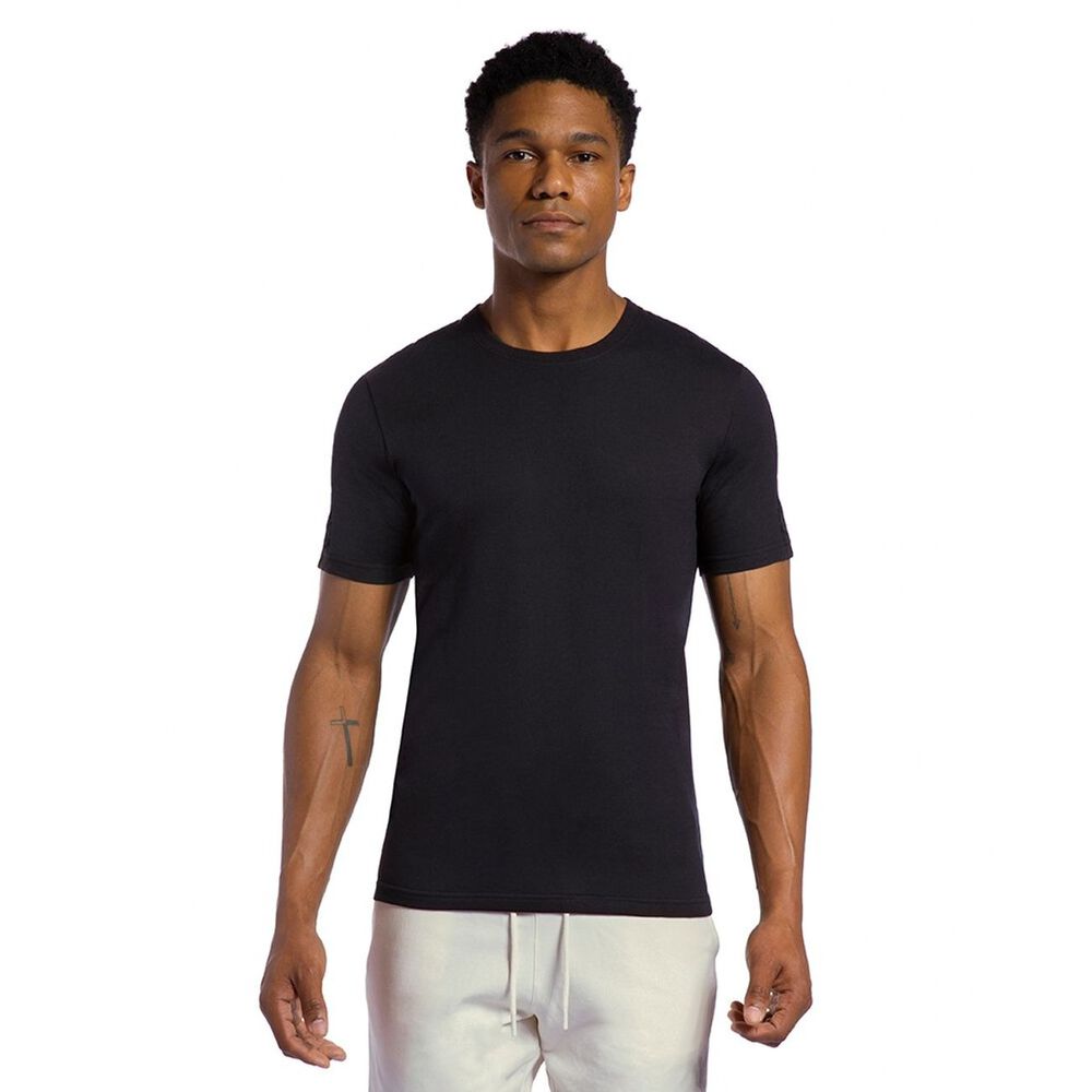 Polera Comfy Tape Negro Hombre image number 0.0