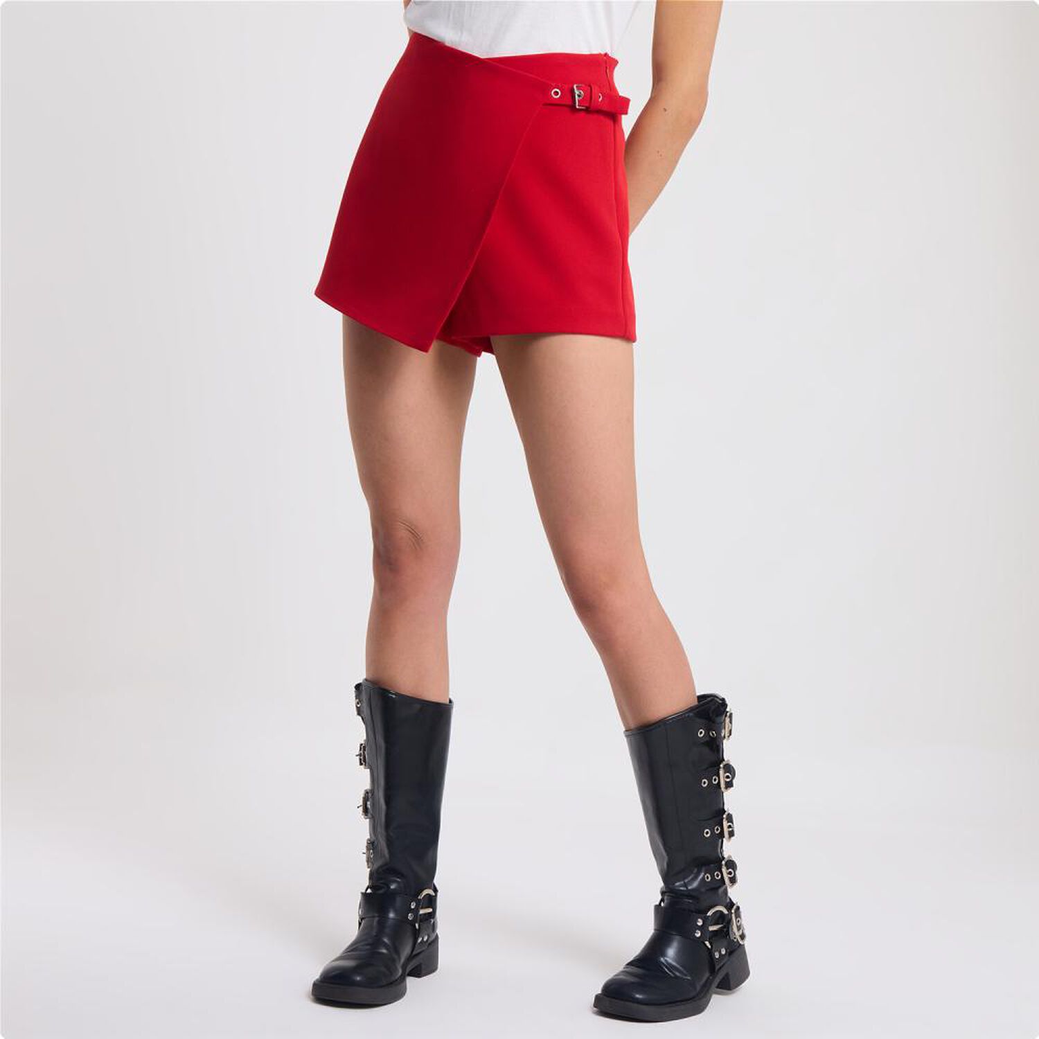 Short Falda Tiro Medio Relax Mujer Rolly Go image number 2.0