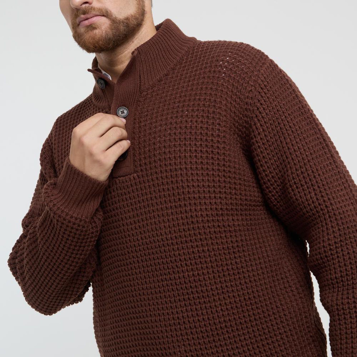 Sweater Liso Regular Cuello Alto Hombre Herald image number 4.0