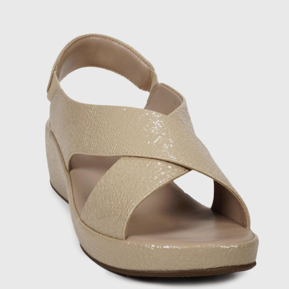 Sandalia Tissina Beige image number 2.0